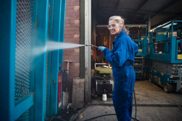 Best Driveway Pressure Washing  in Quinebaug, CT